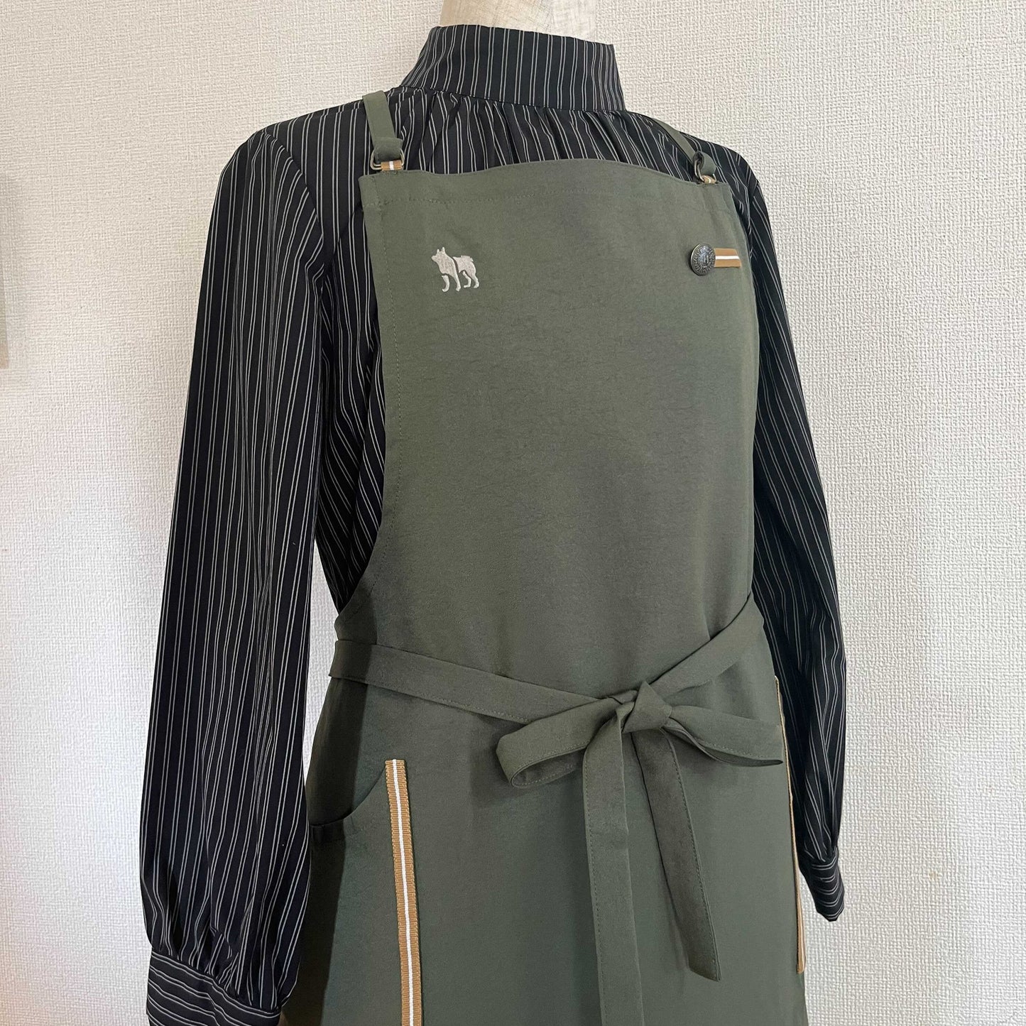 Shiba Inu one-point embroidery apron Atelier Apronne Nagoya collaboration product