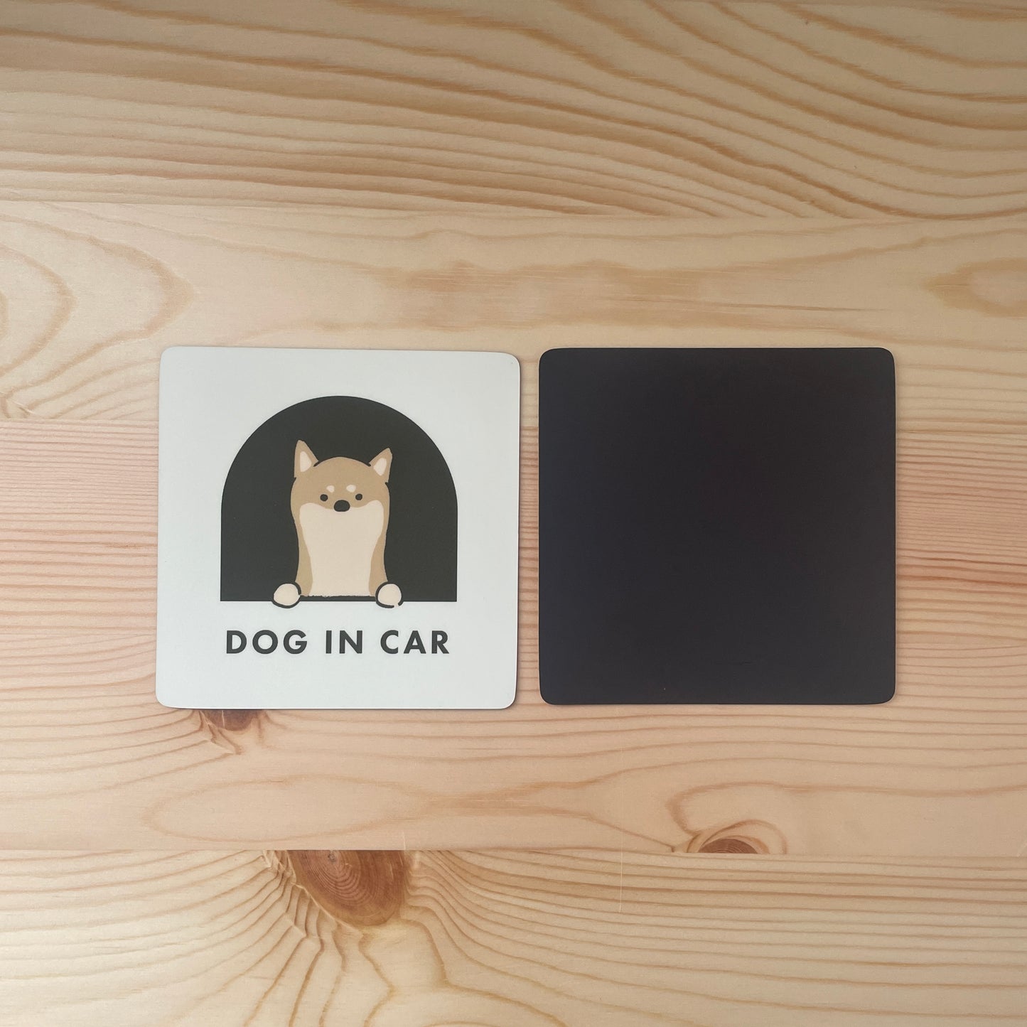 DOG in CAR ステッカータイプ/マグネットタイプ